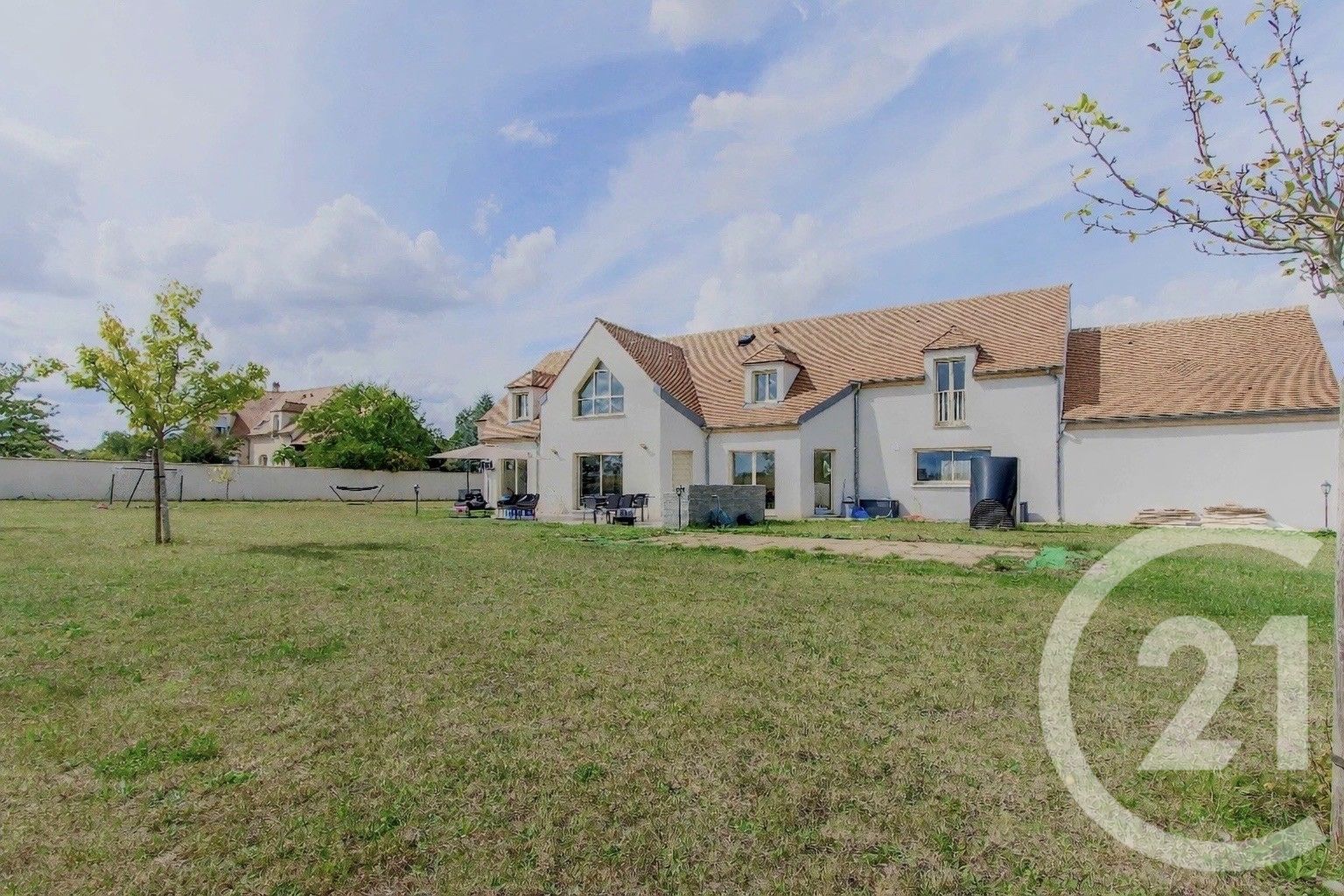 Maison 340m² — Soindres