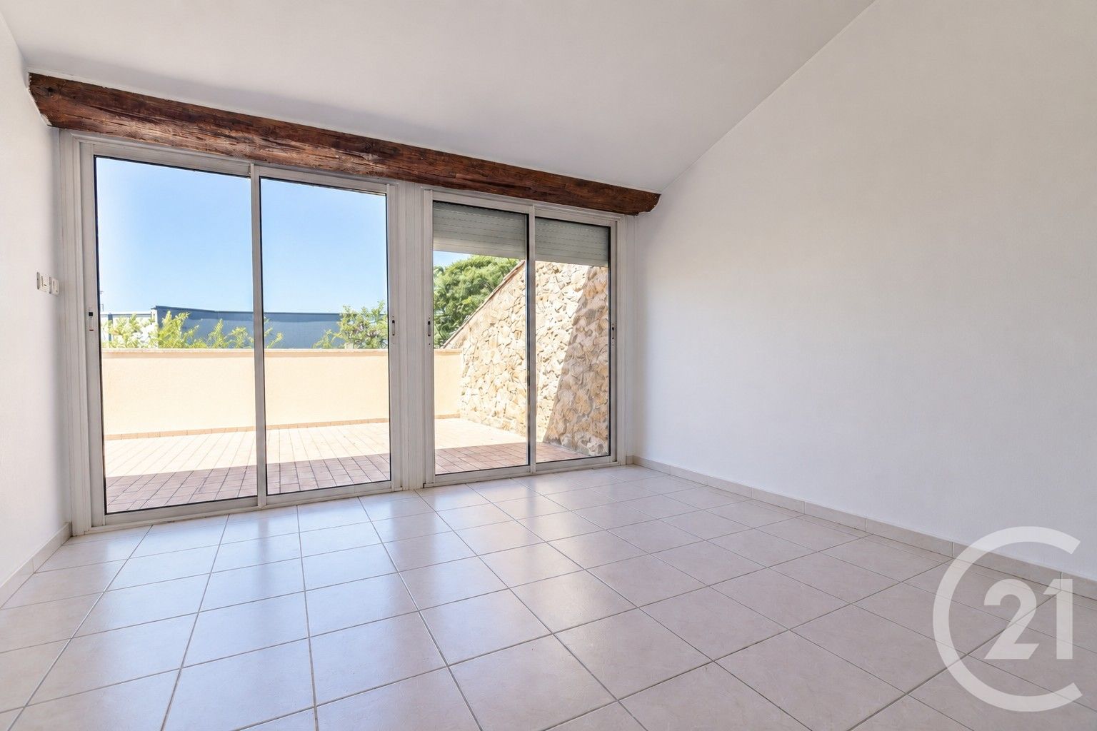 Immeuble 280m² — Montagnac