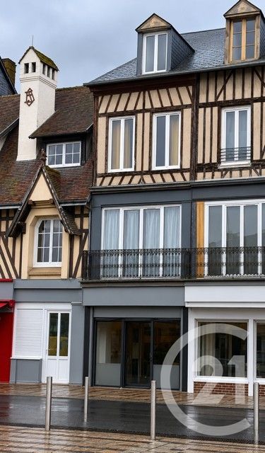 Immeuble 200m² — Beuzeville
