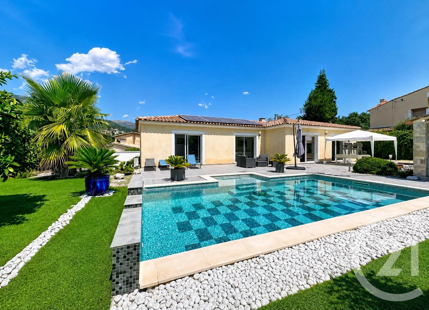 Maison 137m² — Vence