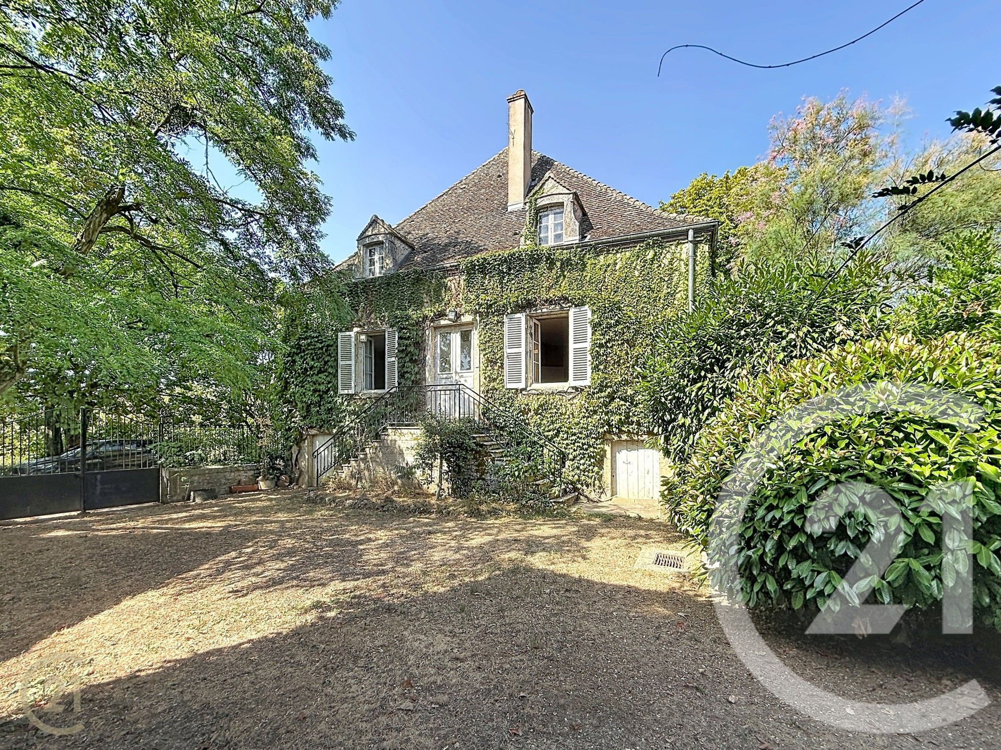 Maison 215m² — Saint-Désert
