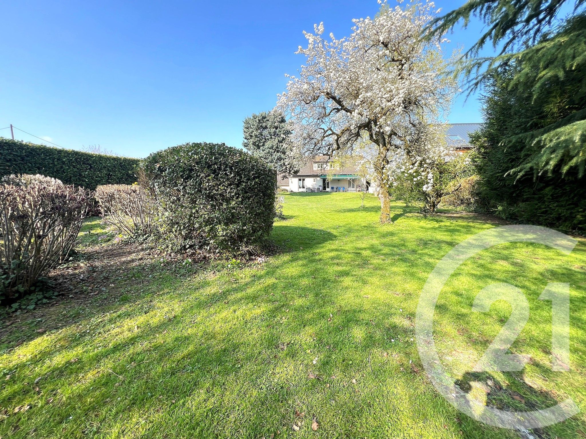 Maison 185m² — Pussay