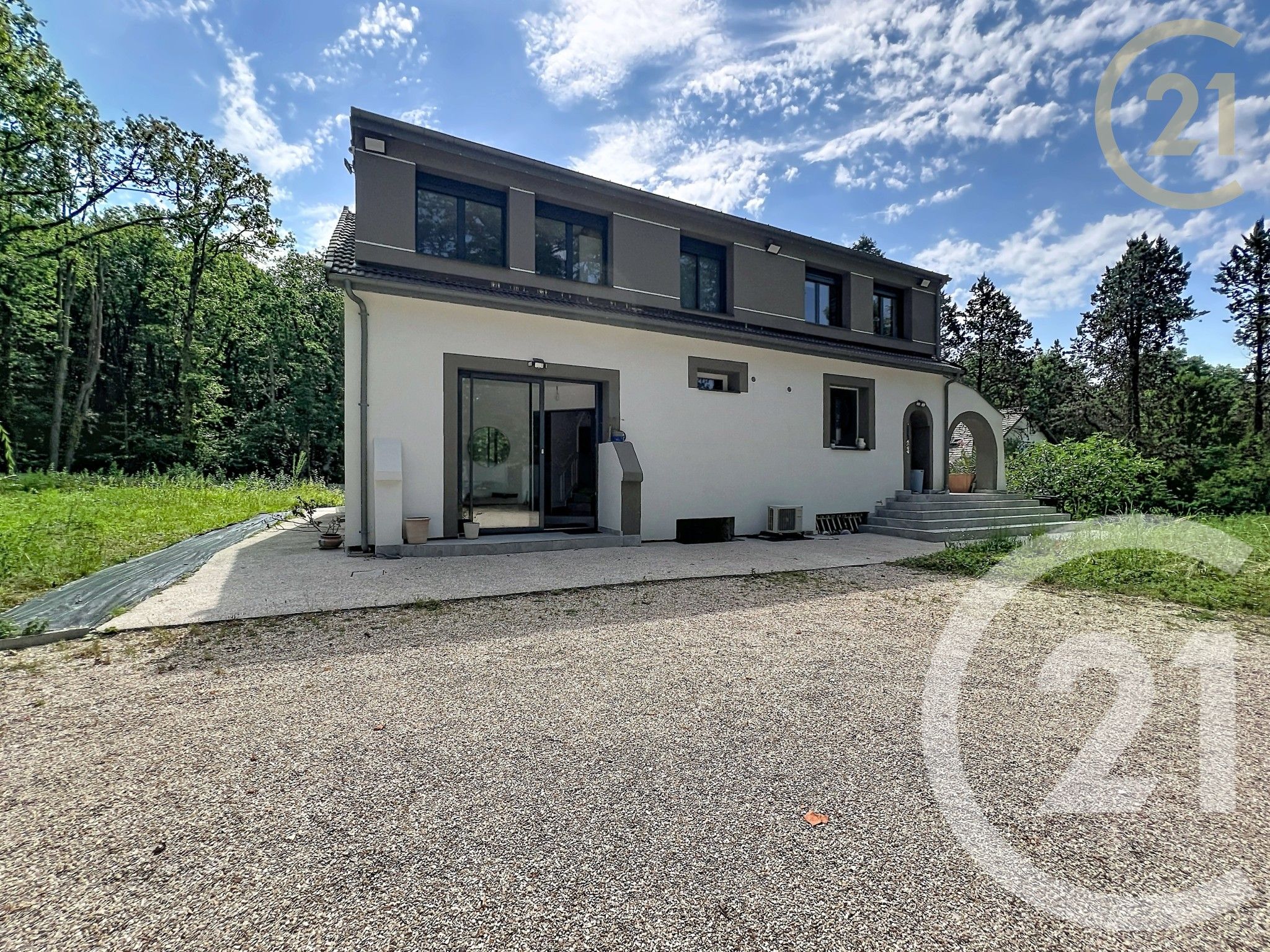 Maison 208m² — Boissise-la-Bertrand