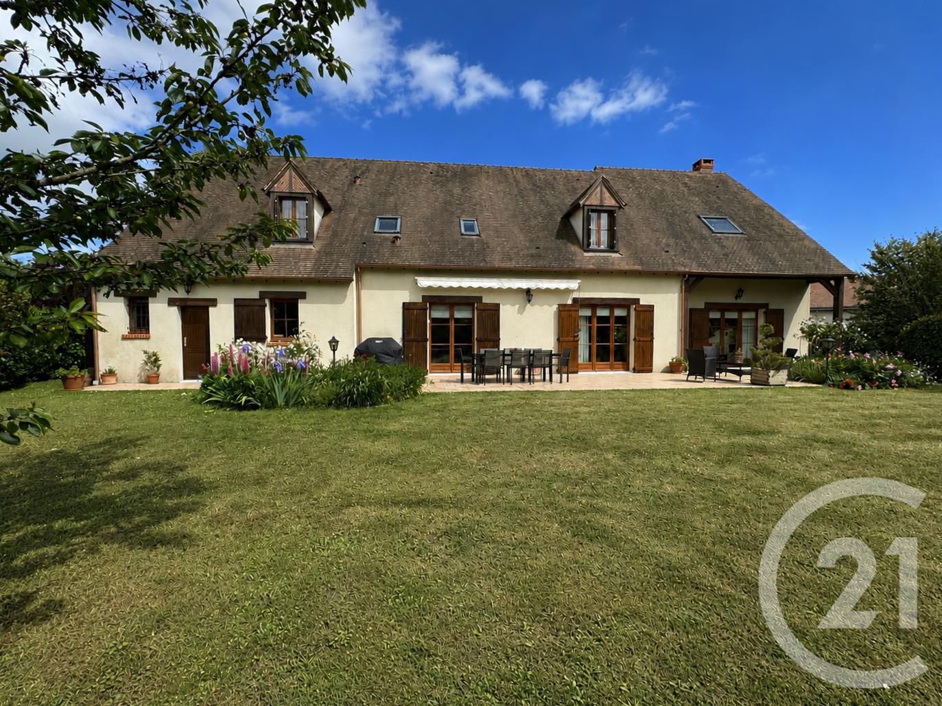 Maison 263m² — Ardon
