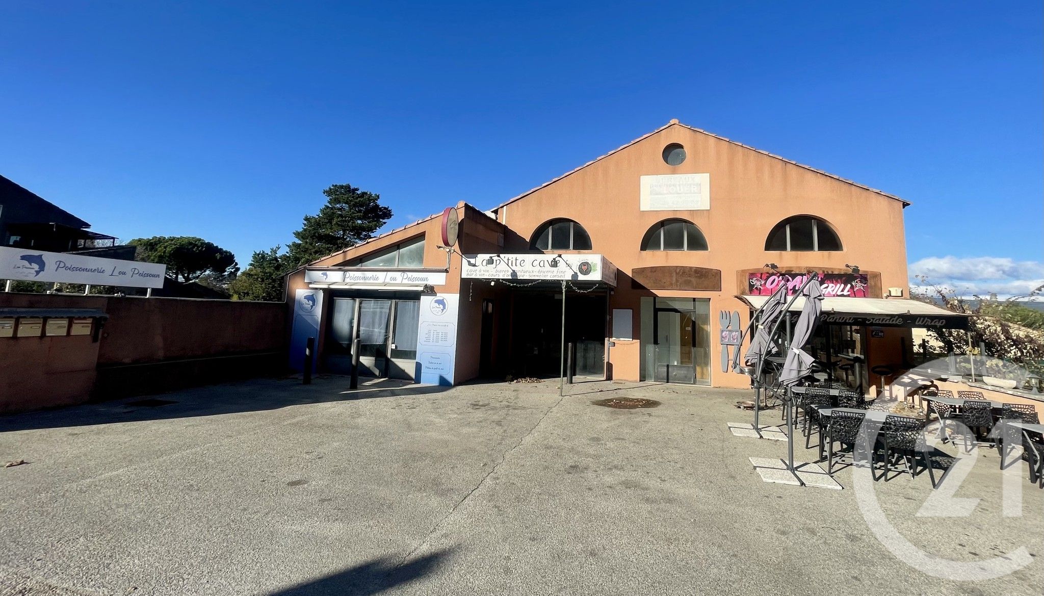 Immeuble 220m² — Robion