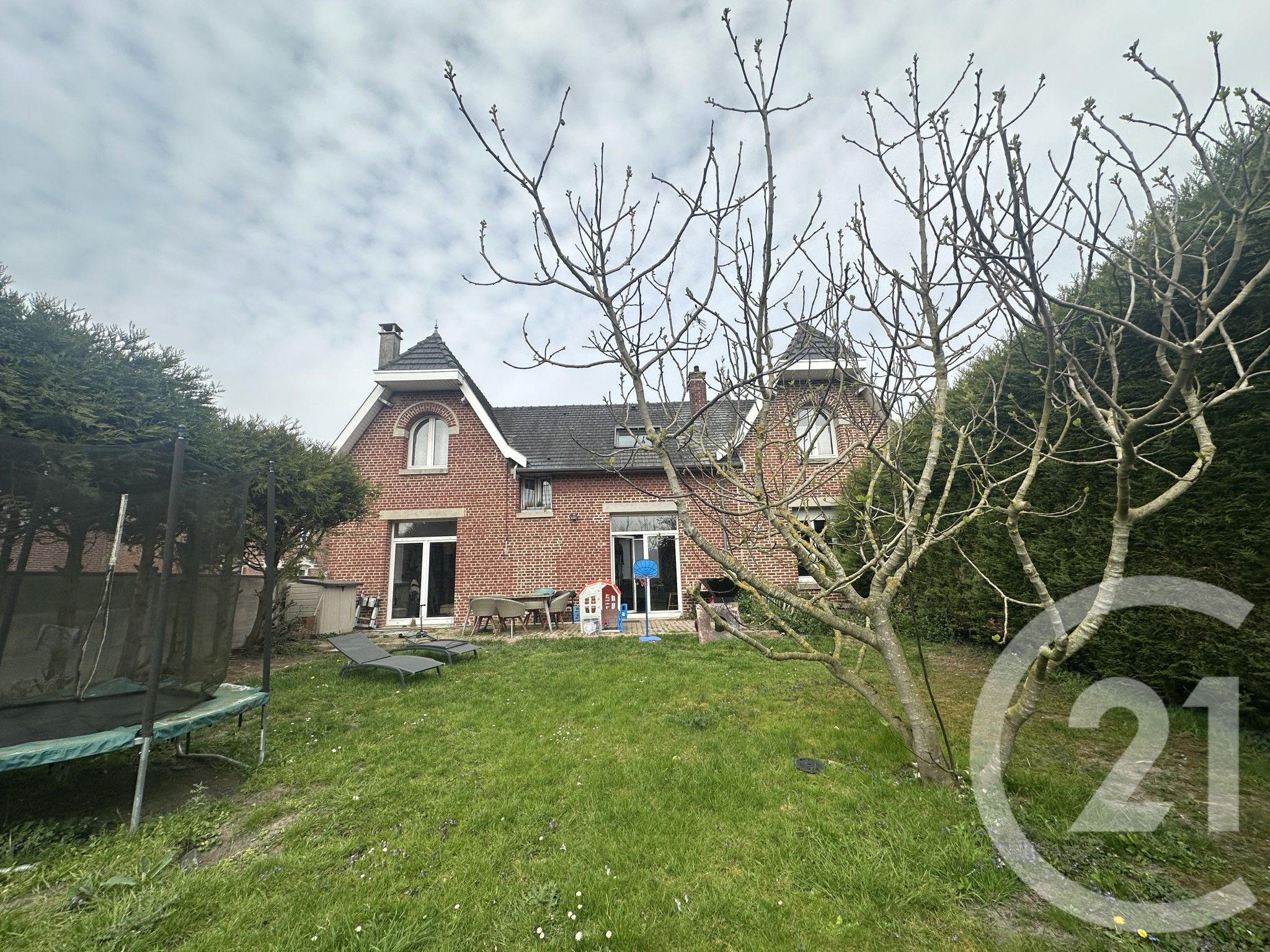 Maison 237m² — Itancourt
