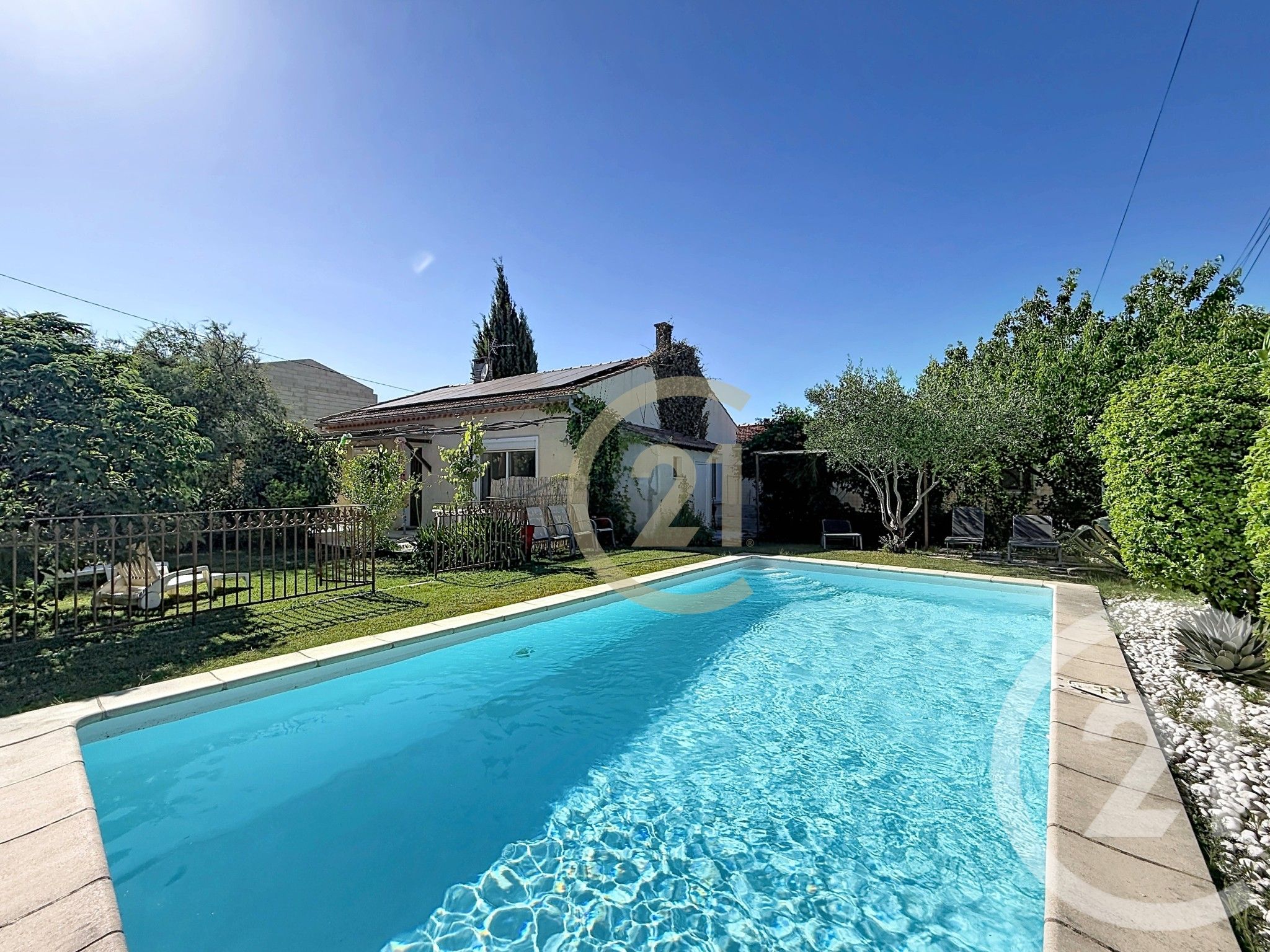Maison 130m² — Théziers