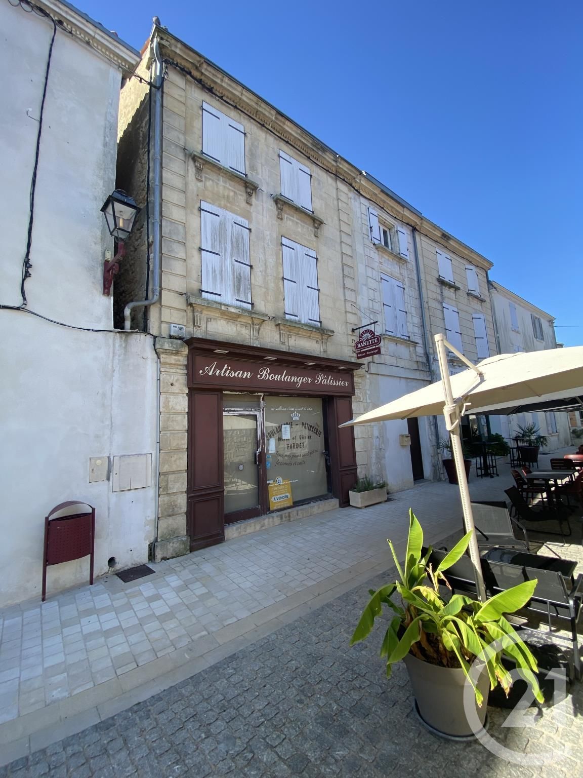 Immeuble 300m² — Marans