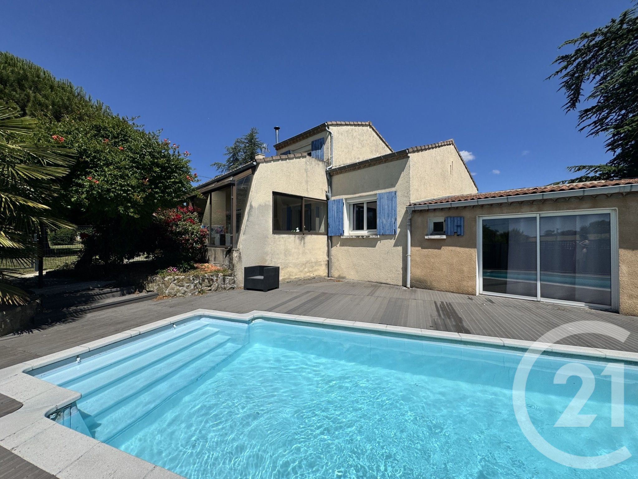 Maison 150m² — Peaugres
