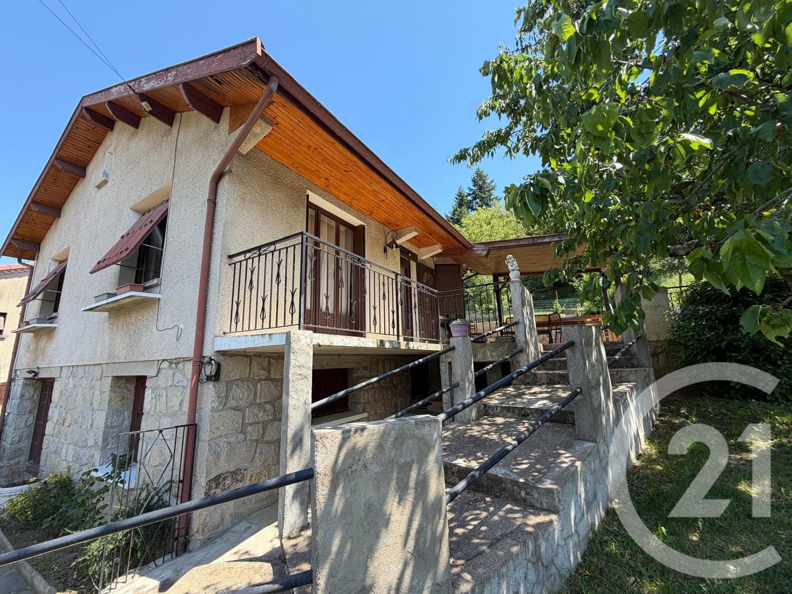 Maison 61m² — Satillieu