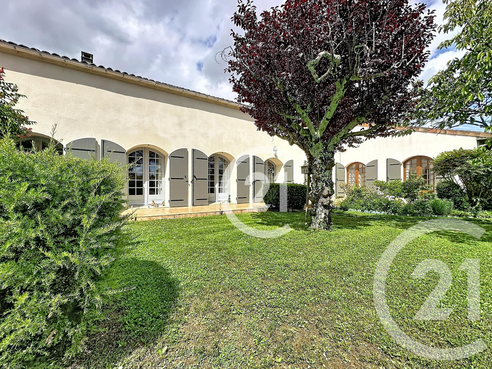 Maison 259m² — Boutiers-Saint-Trojan