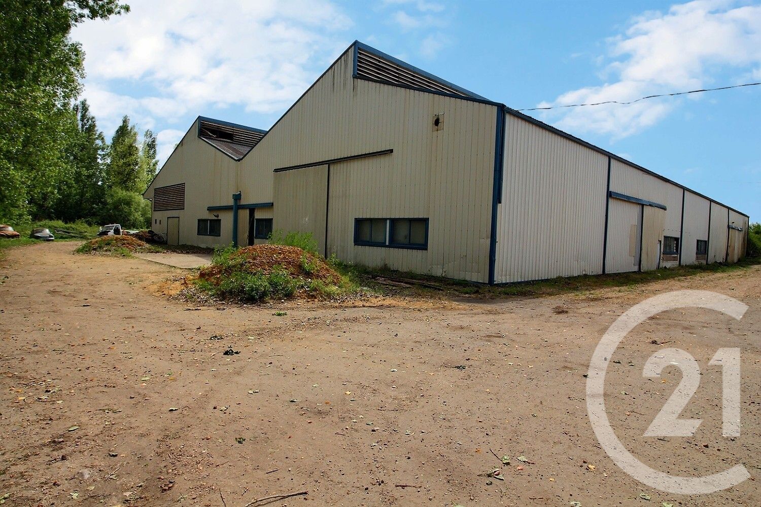 Bien 2400m² — Savigny-sur-Braye
