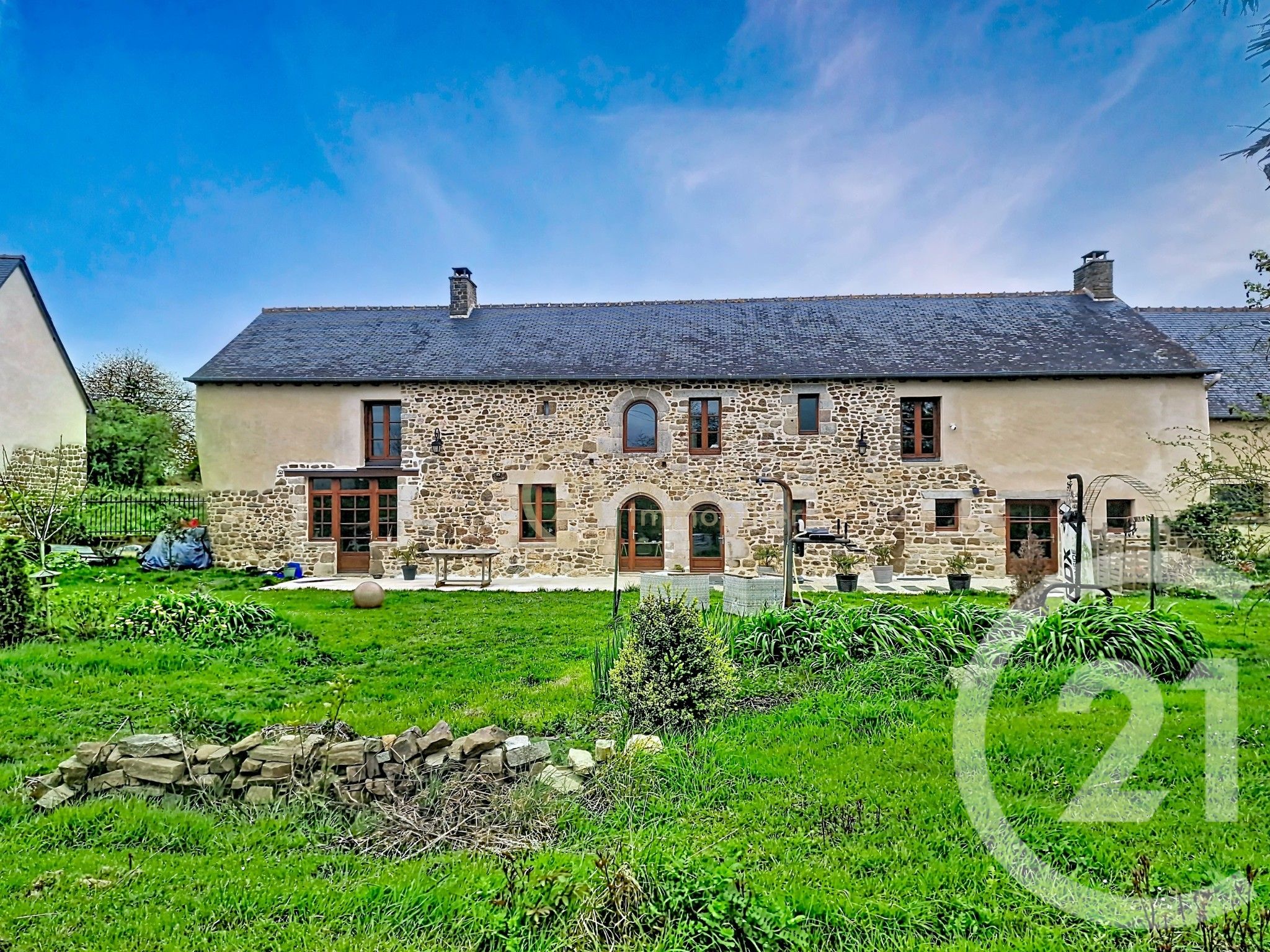 Maison 244m² — Médréac