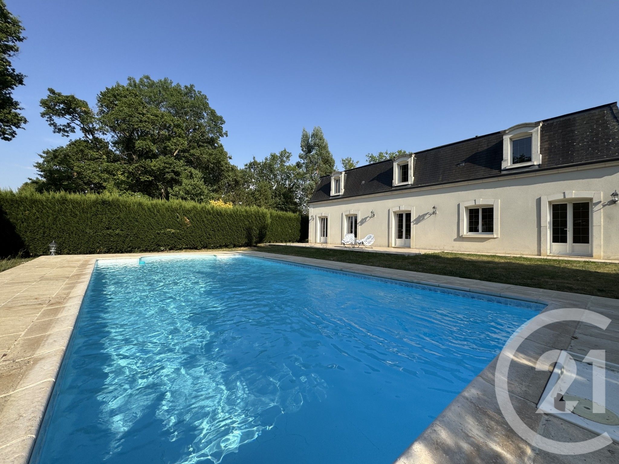 Maison 224m² — Mers-sur-Indre