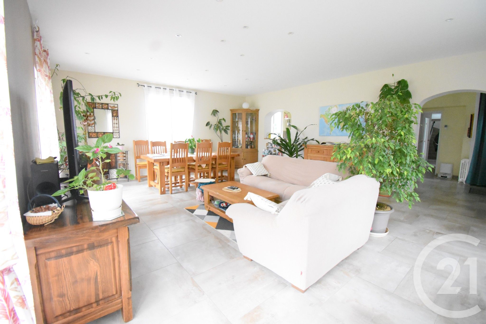 Maison 271m² — Vendat