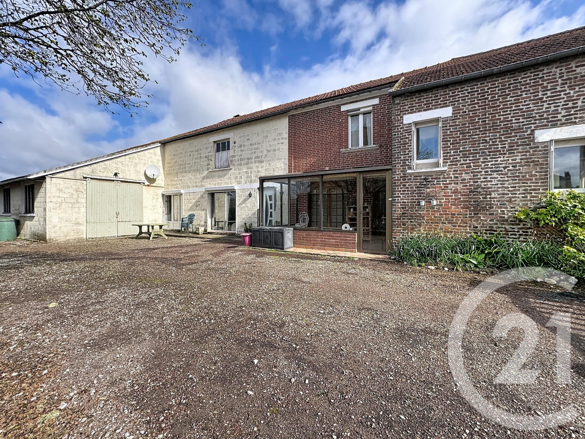 Maison 194m² — Trun