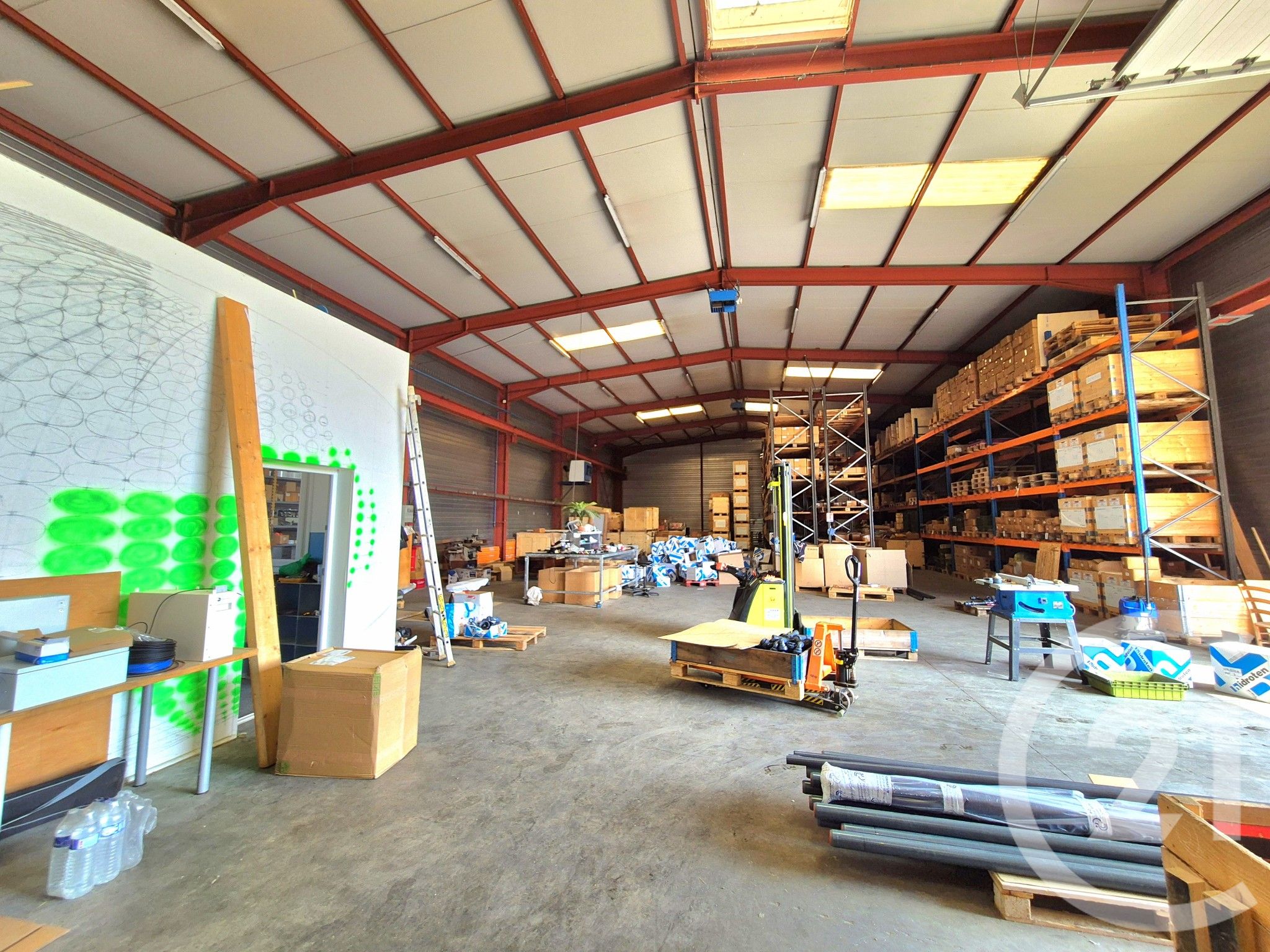 Shop 1067m² — Gouffern en Auge