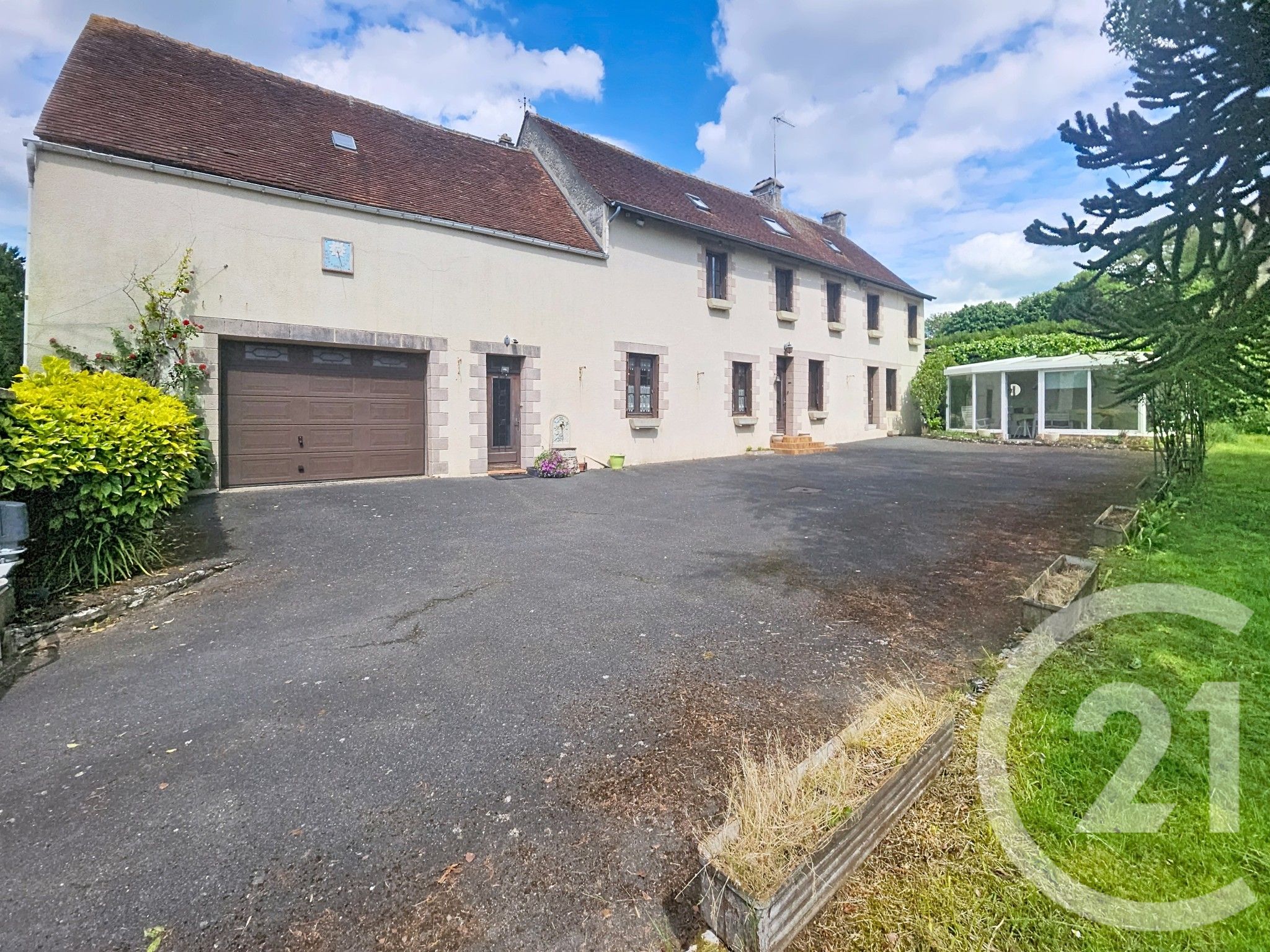 Maison 186m² — Fleuré