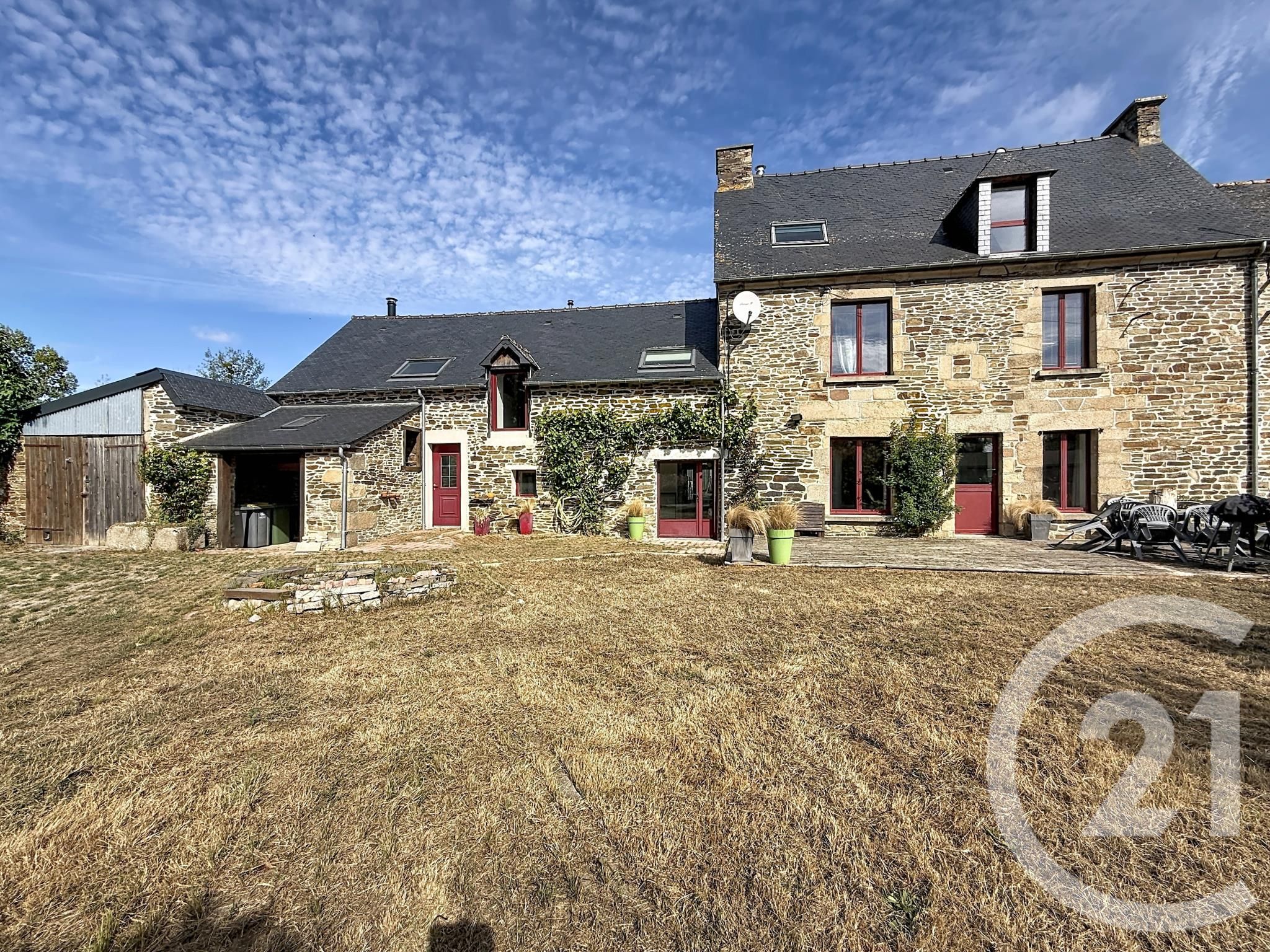 Maison 216m² — Plénée-Jugon