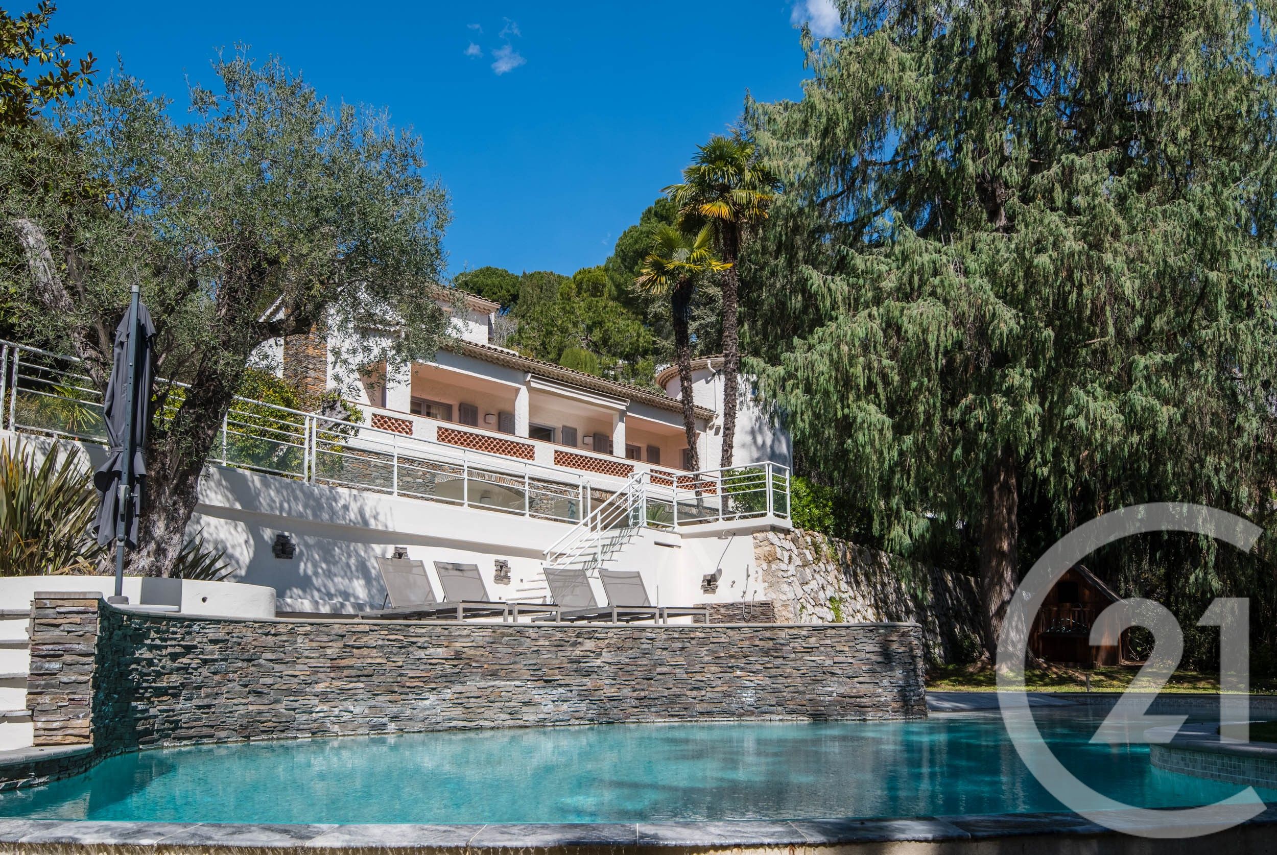 Appartement 10P – Nice (06100)