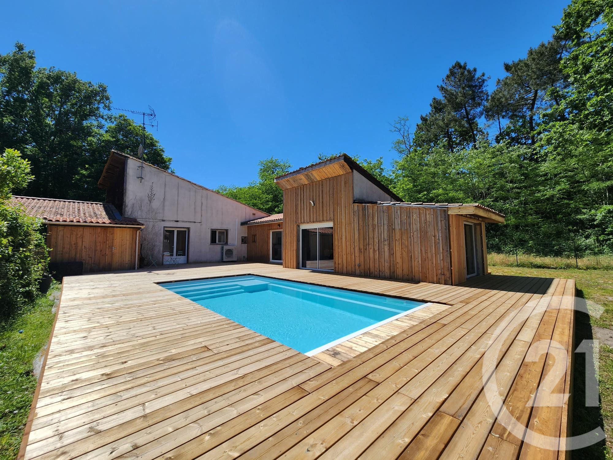 Maison 188m² — Saint-Sauveur