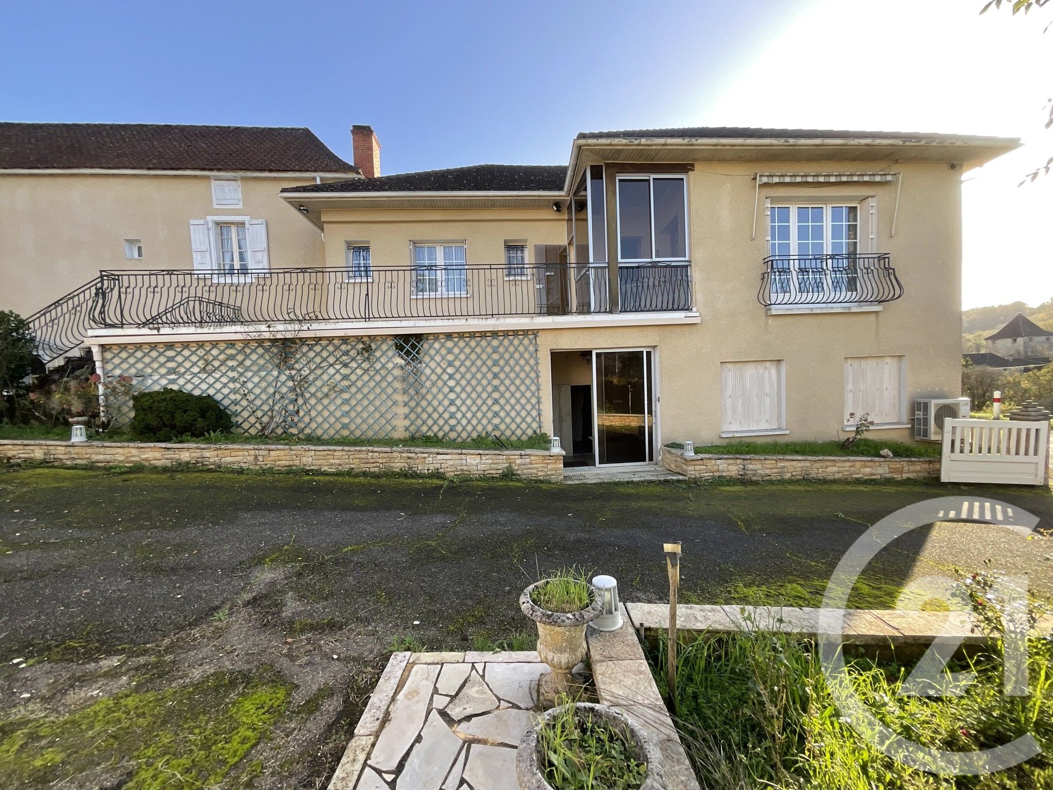 Maison 270m² — Salviac