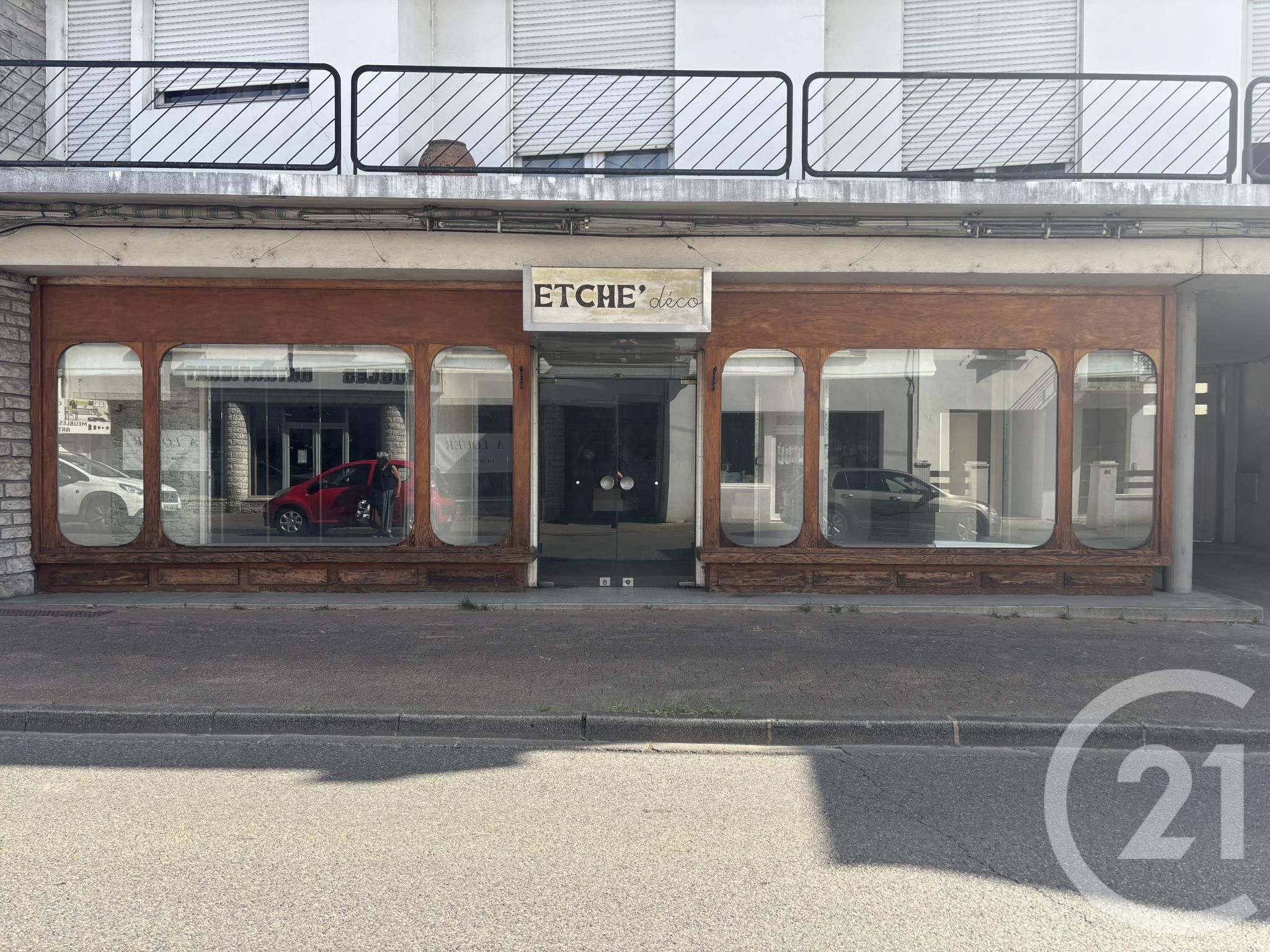 Shop 209m² — Mauléon-Licharre