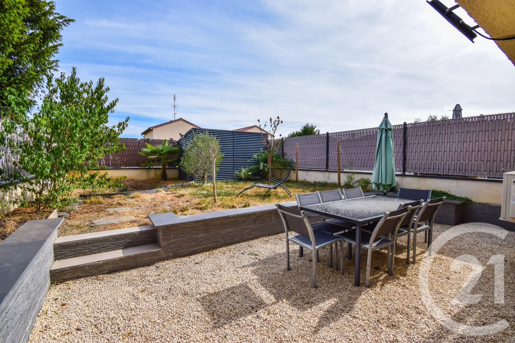 Maison 66m² — Valsonne