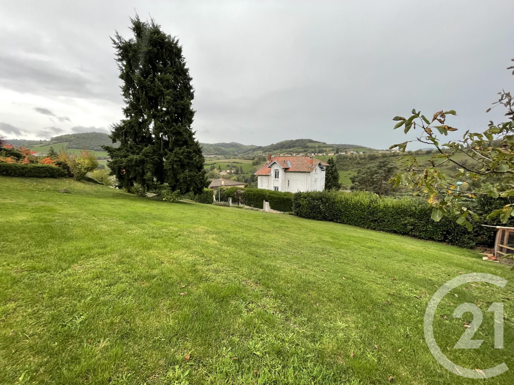 Terrain — Saint-Forgeux