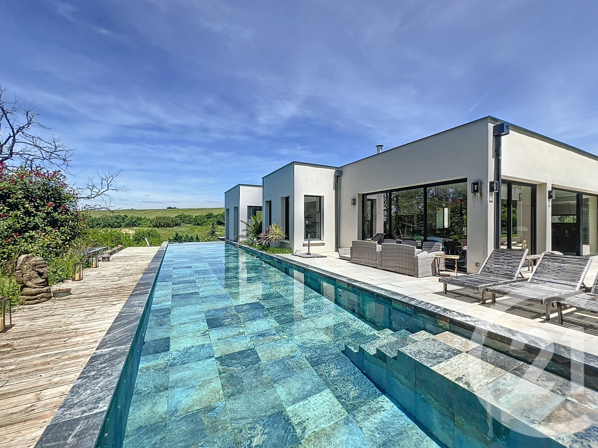 Maison 430m² — Corbarieu