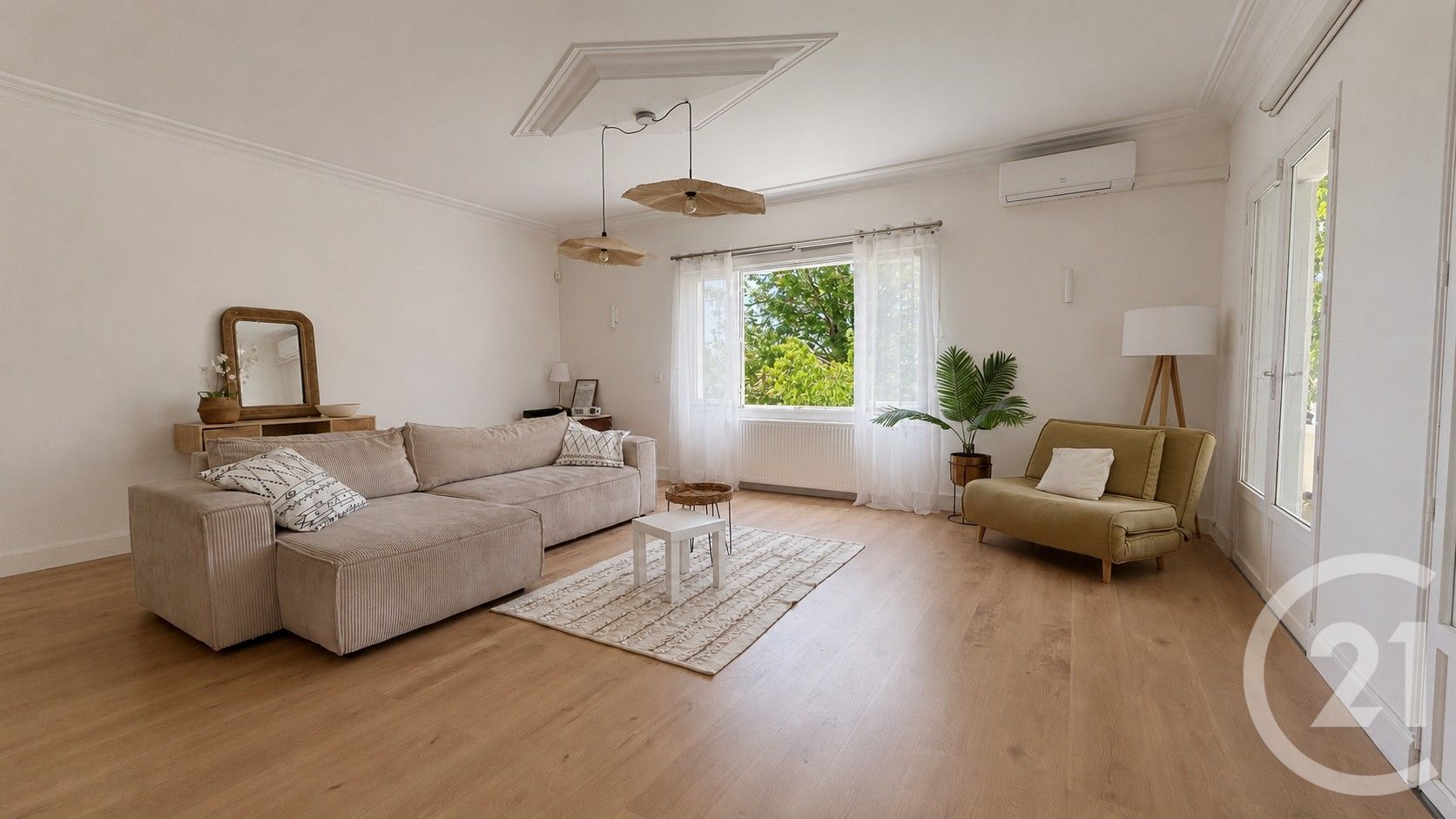 Maison 200m² — Castelculier