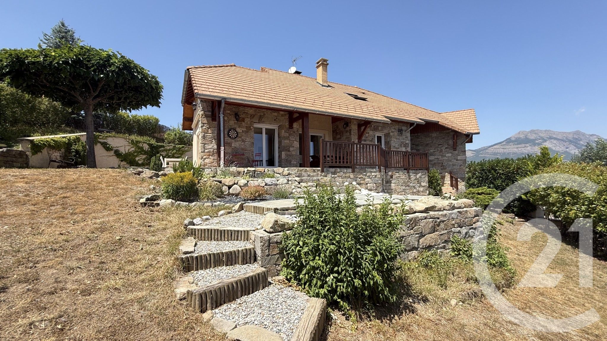 Maison 161m² — Pelleautier