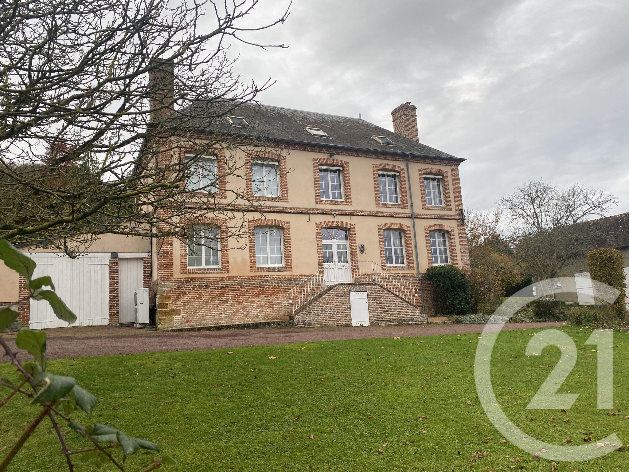 Maison 230m² — Guerquesalles