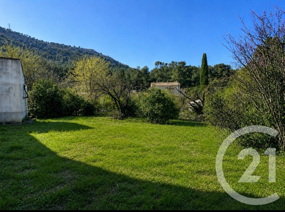 Terrain — La Penne-sur-Huveaune