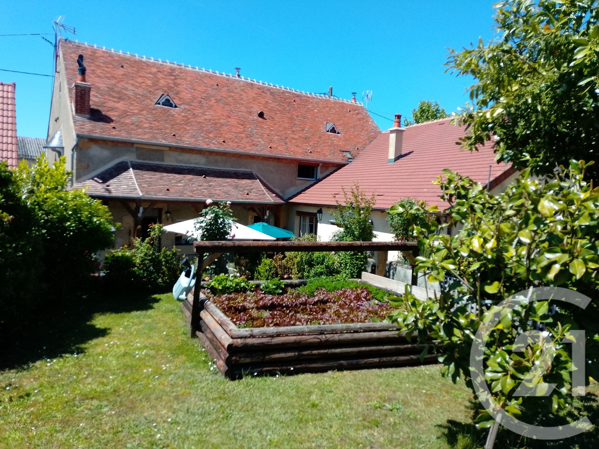 Maison 209m² — Lurcy-Lévis