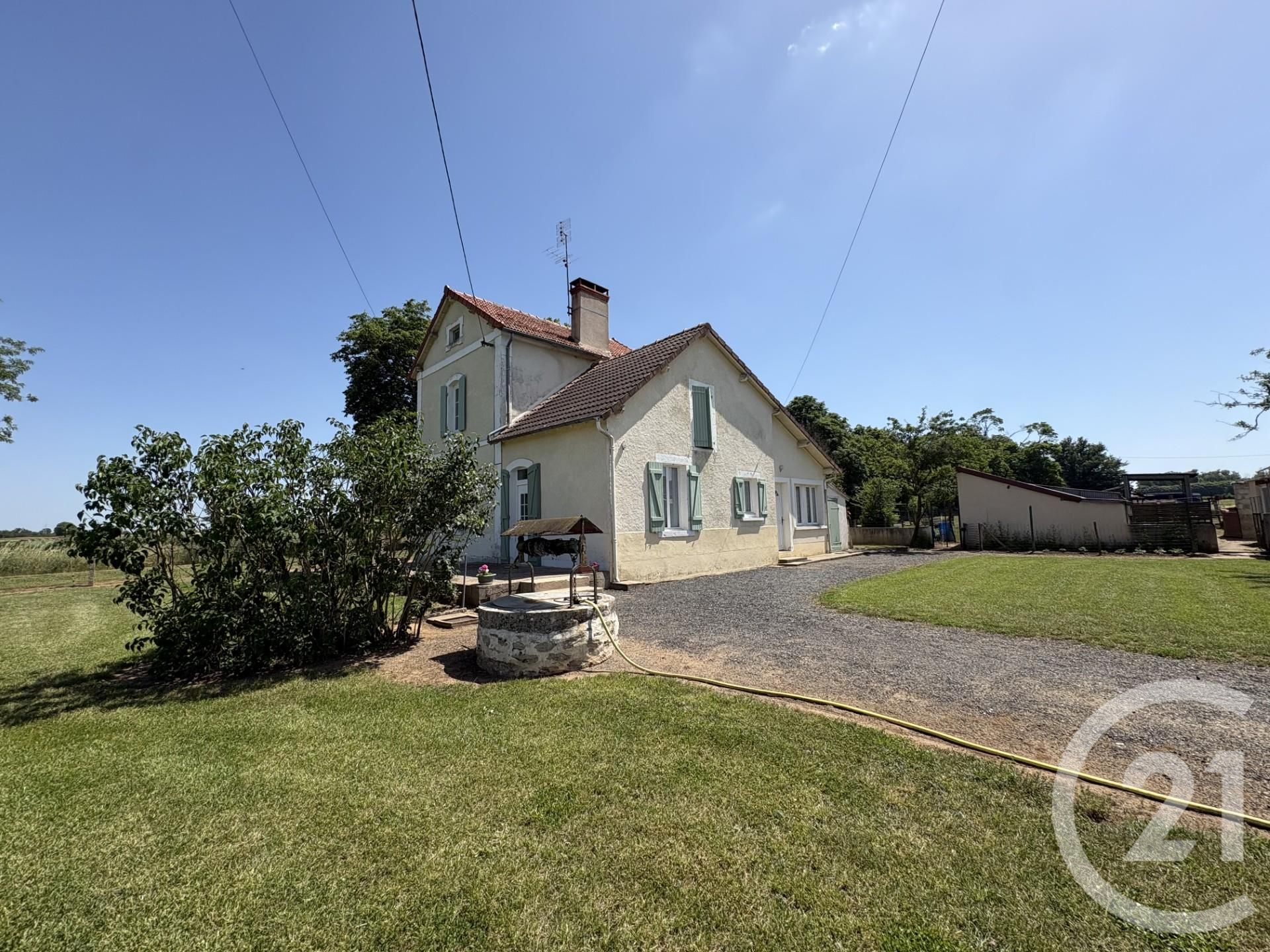 Maison 121m² — Bessais-le-Fromental