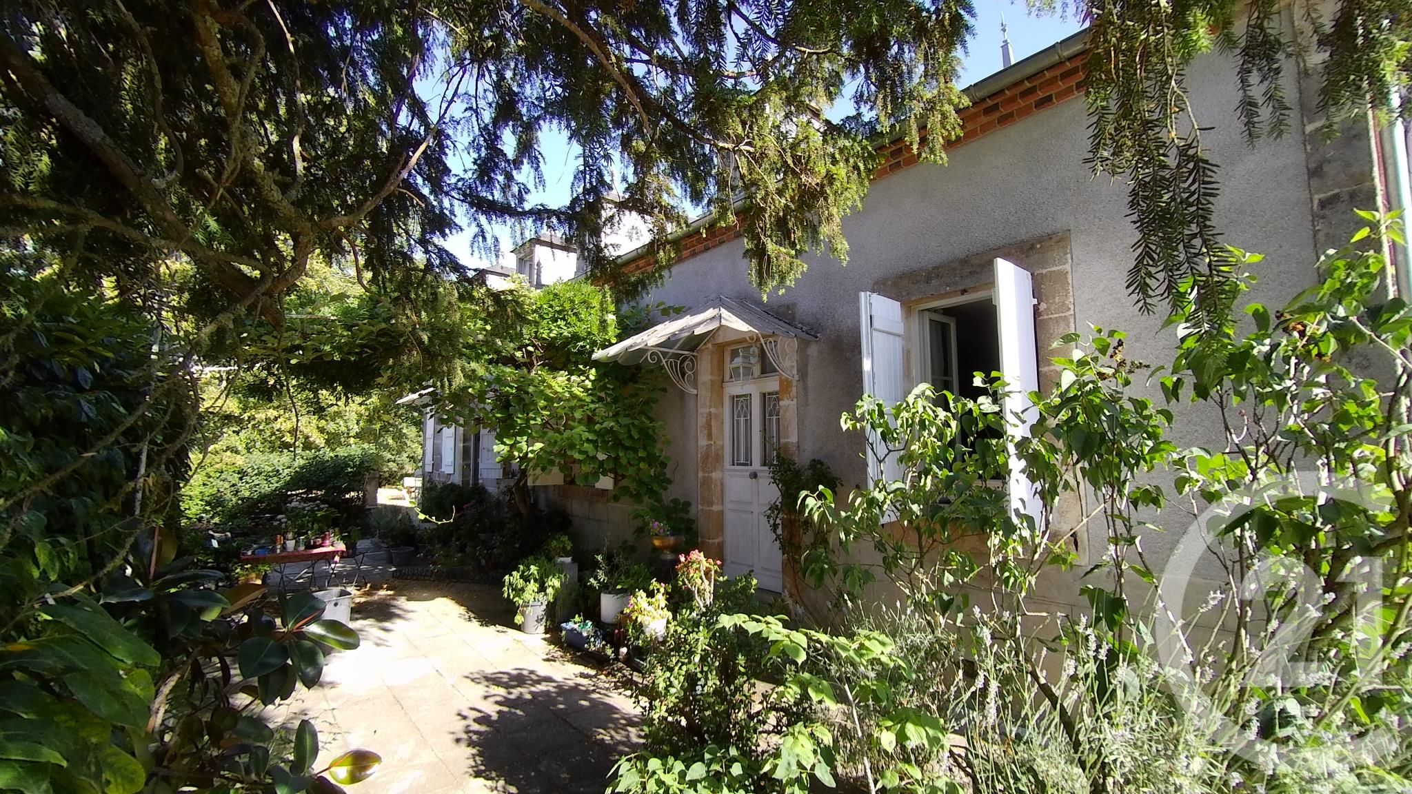 Maison 179m² — Limoise