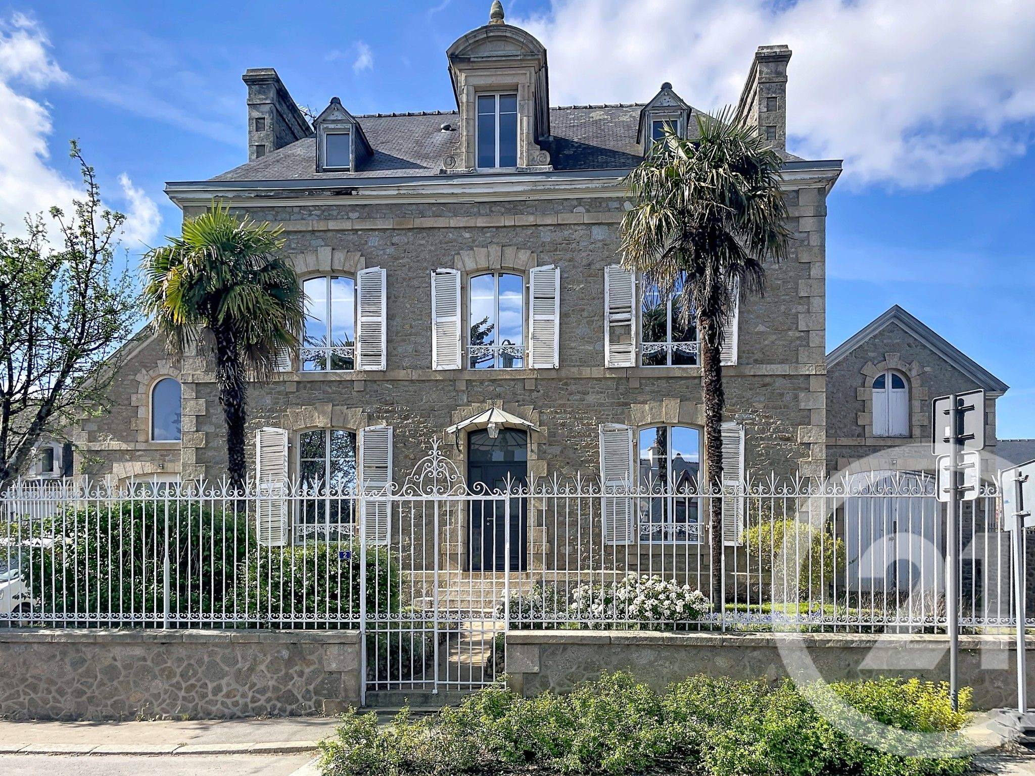 Maison 299m² — Évran