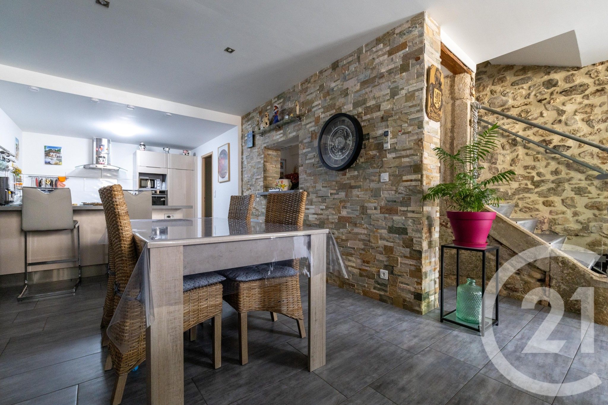 Maison 200m² — Saint-Félix-de-Lodez
