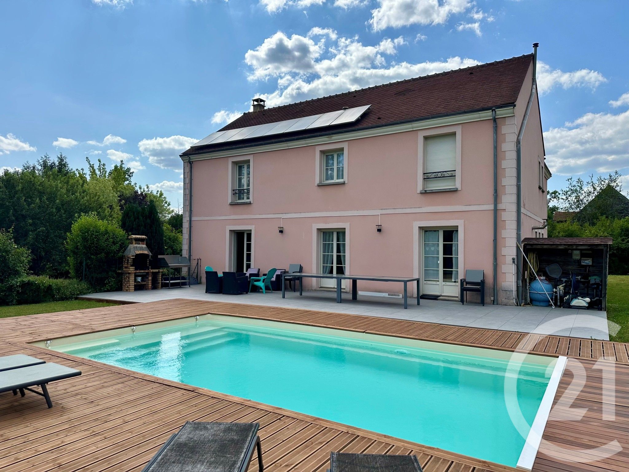 Maison 218m² — Touquin