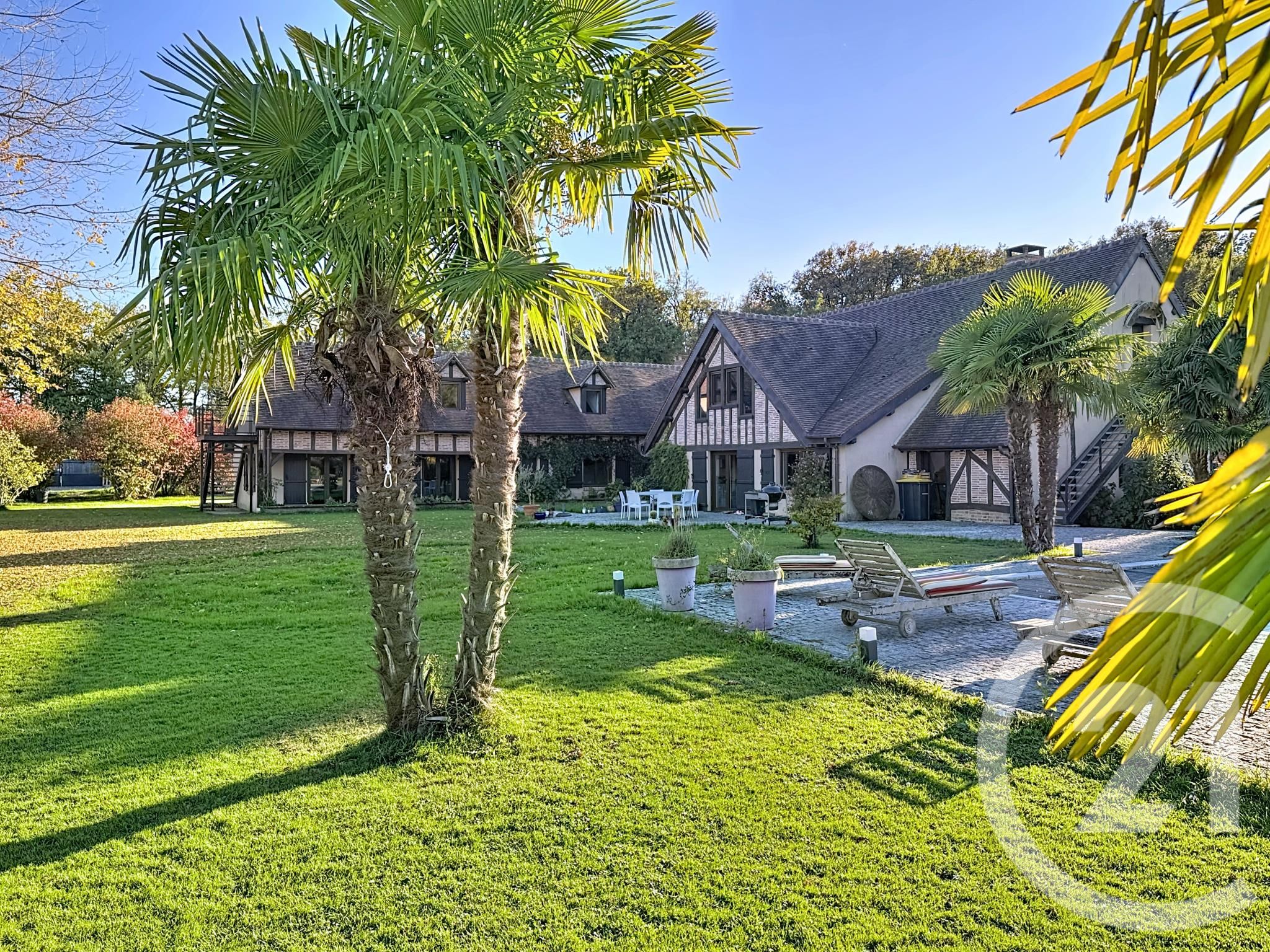Maison 869m² — Vouzeron
