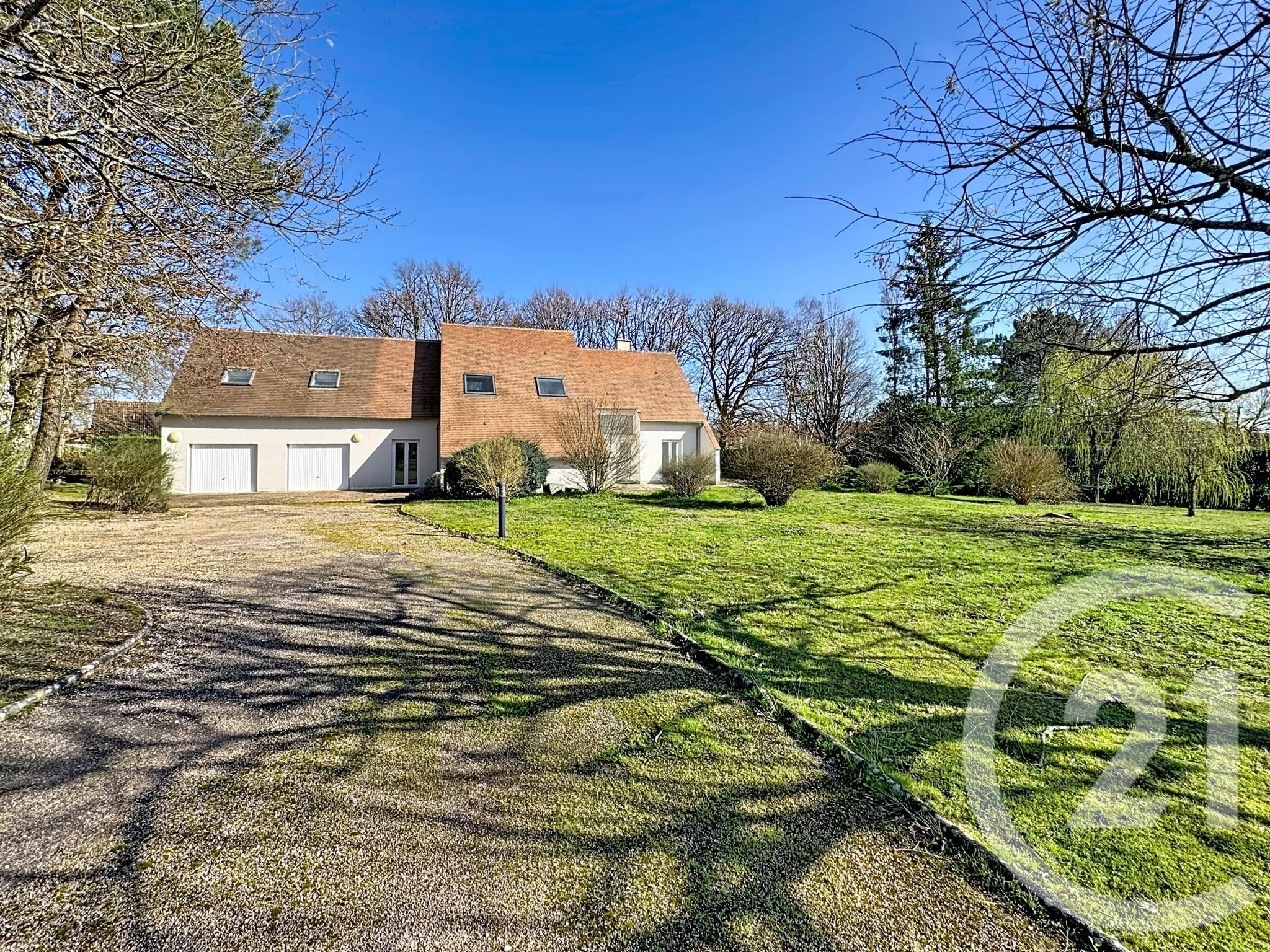 Maison 299m² — Salbris