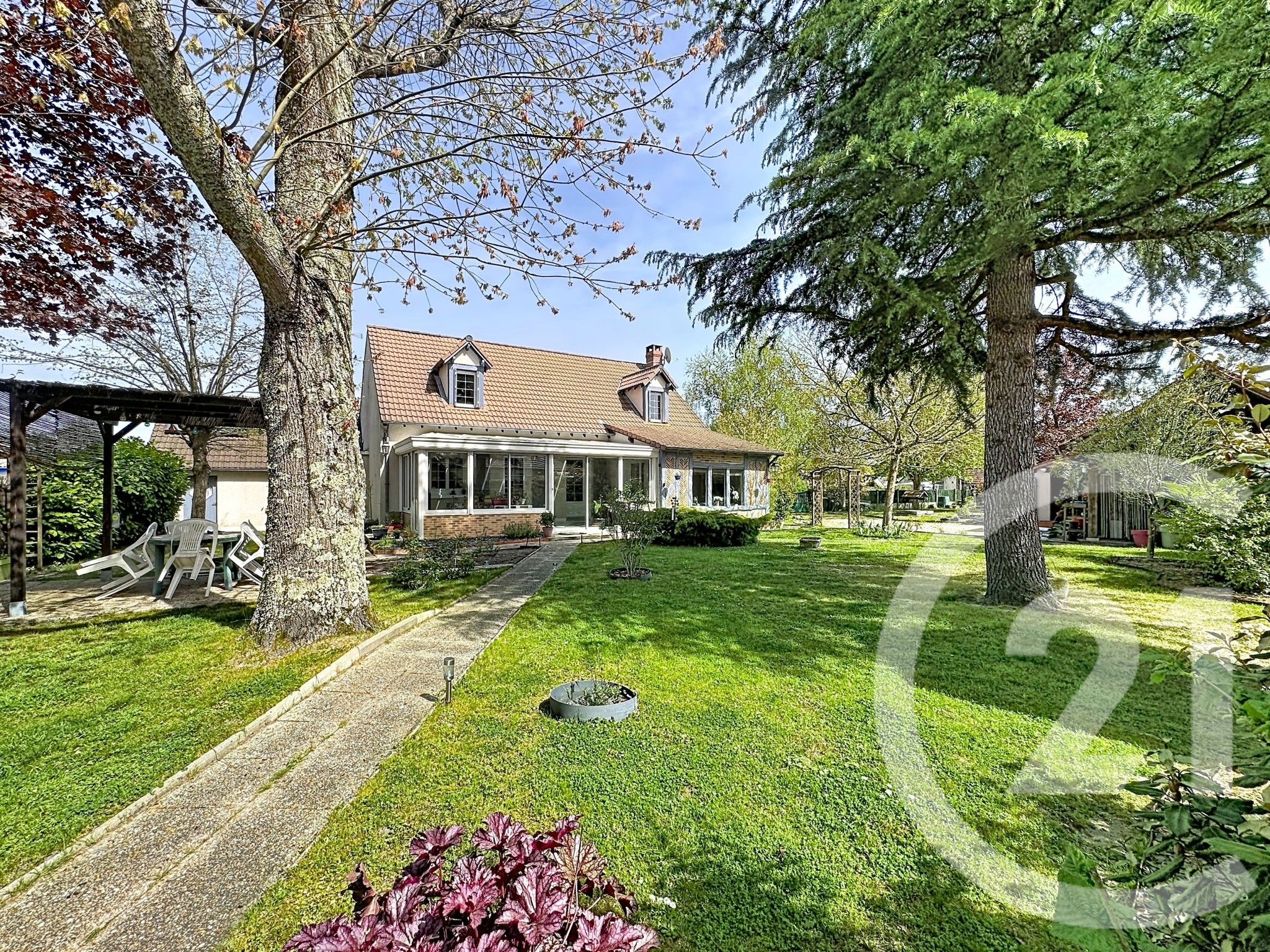 Maison 165m² — Theillay