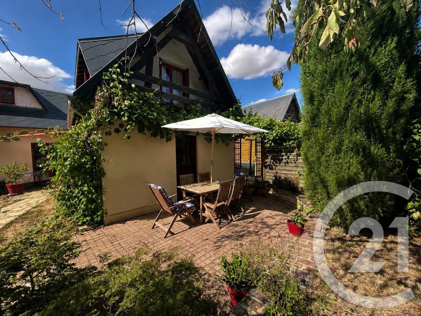 Maison 106m² — Caugé