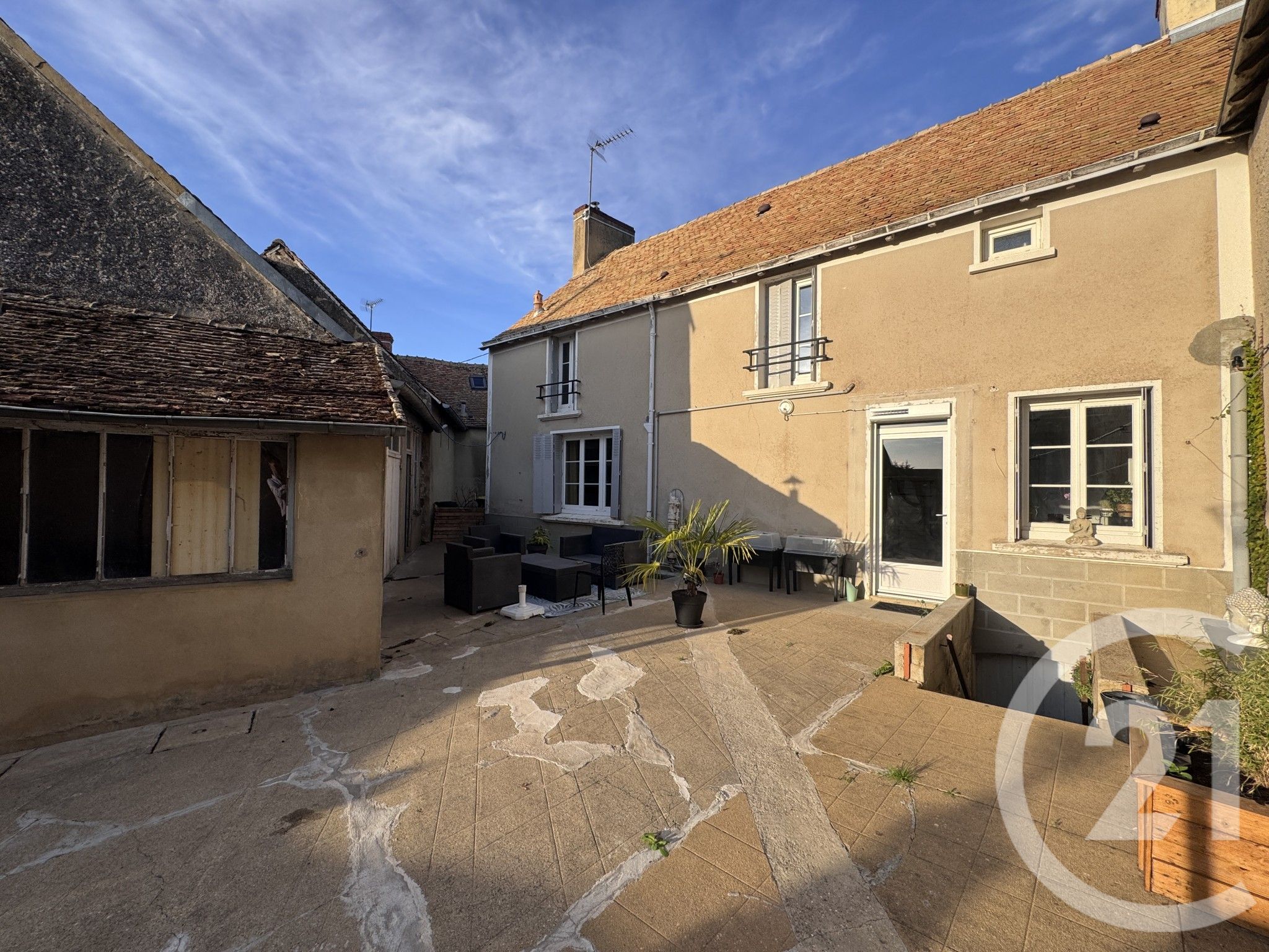 Maison 120m² — Souligné-sous-Ballon