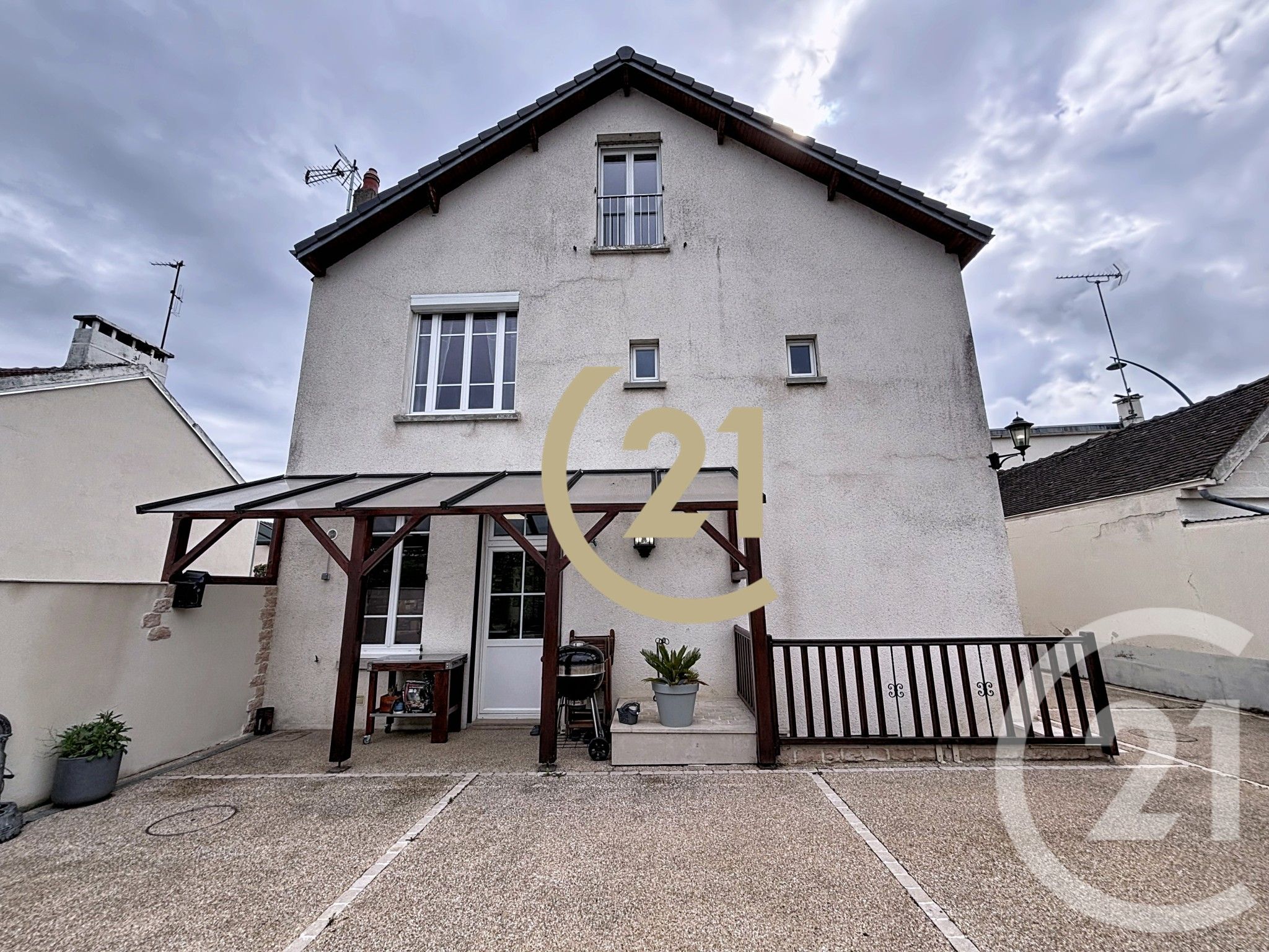 Maison 190m² — Saint-Clément