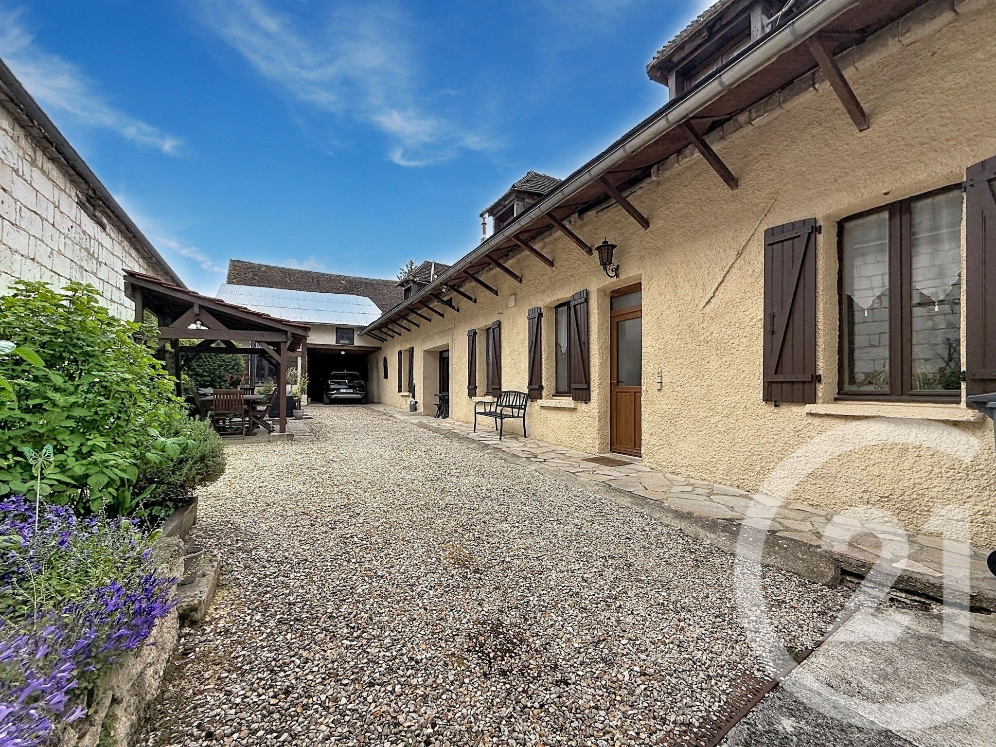 Maison 186m² — Michery