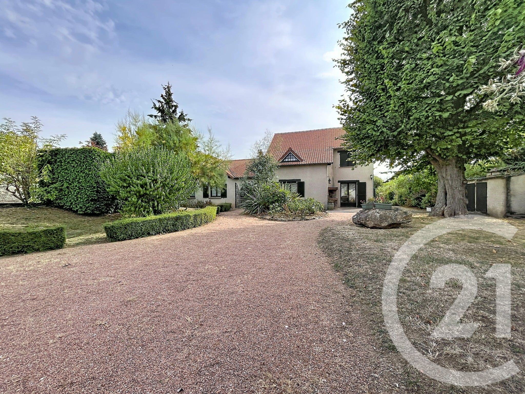 Maison 174m² — Chéroy