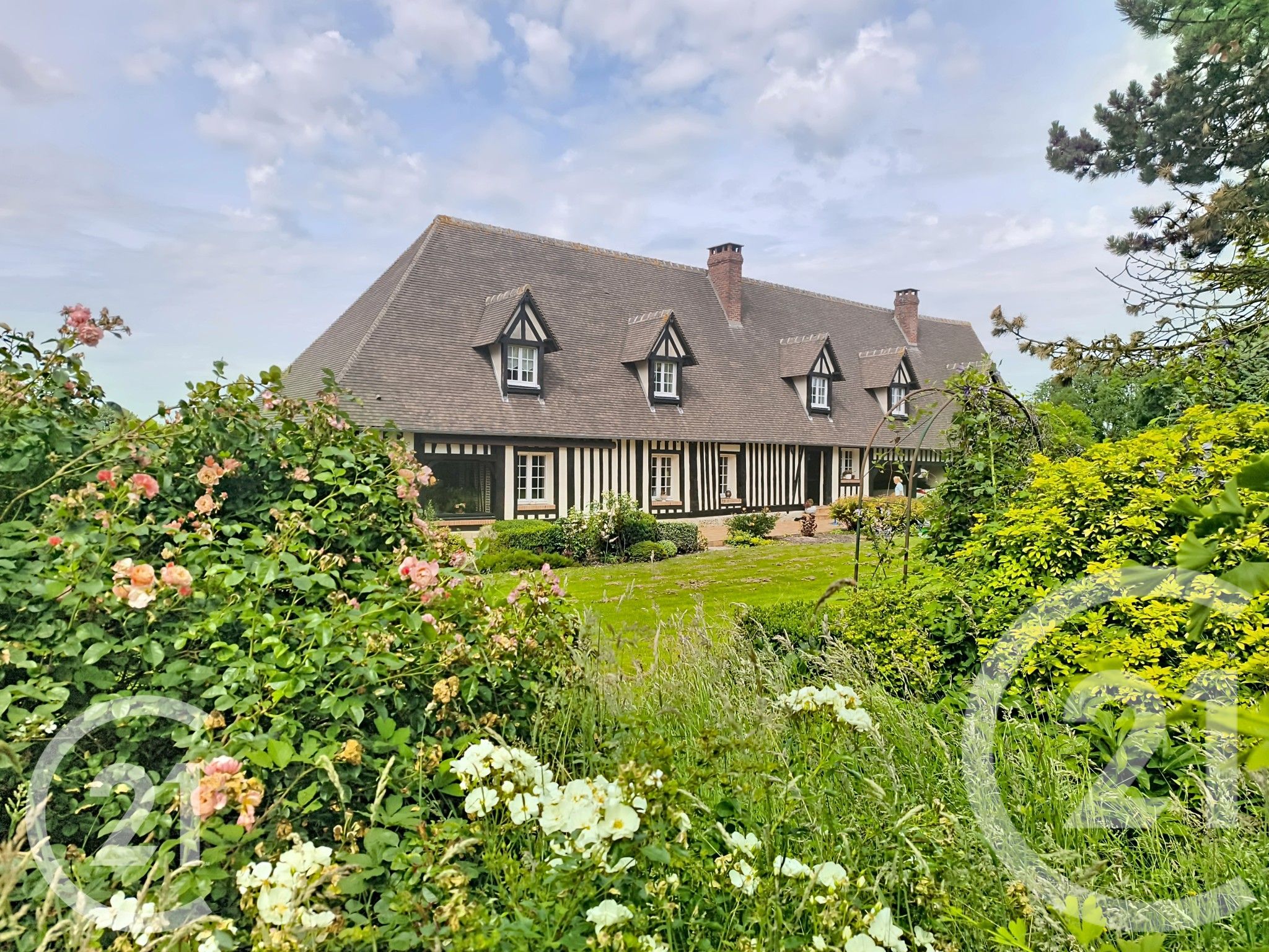Maison 288m² — Critot