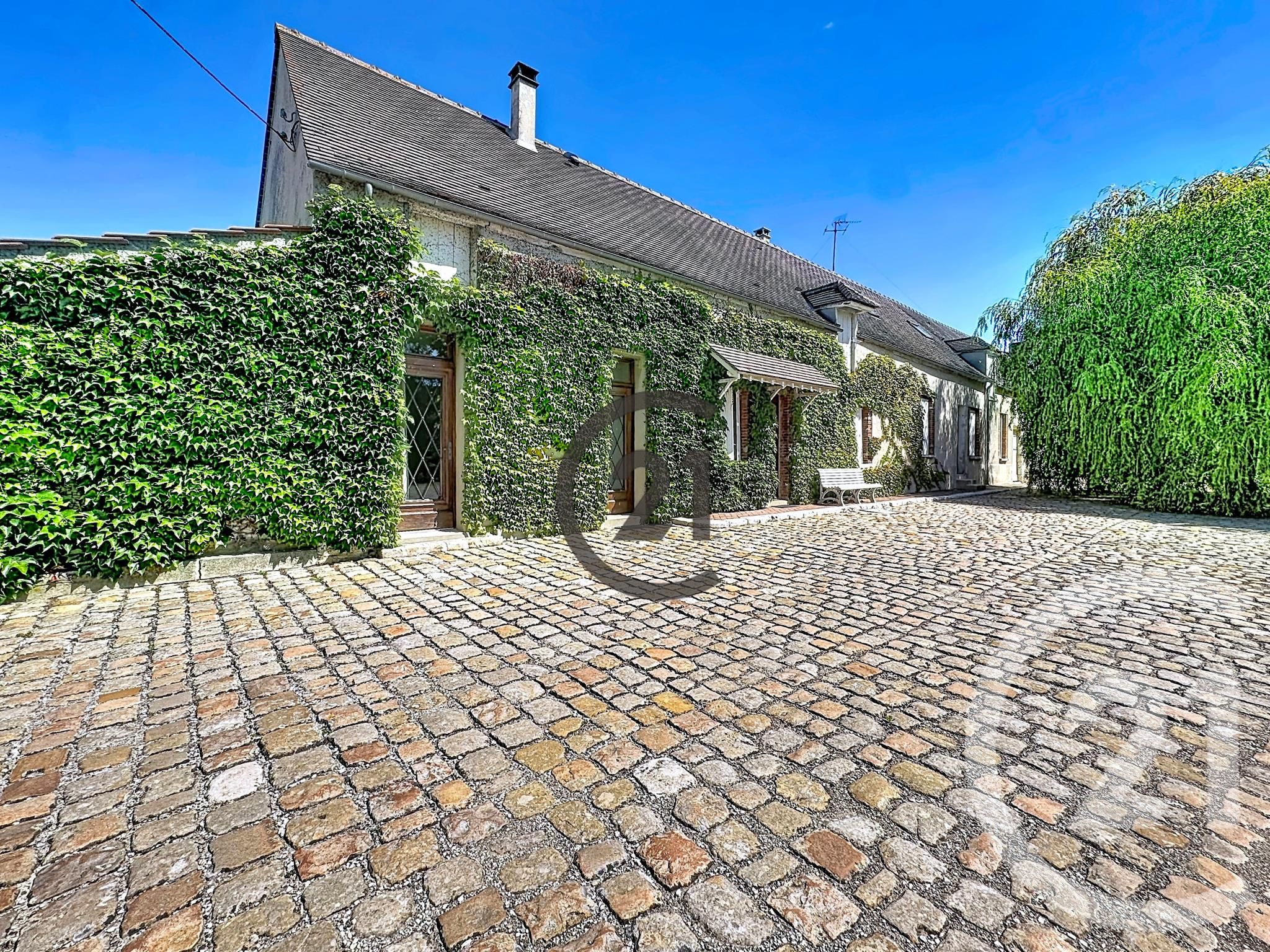 Maison 146m² — Saint-Loup-de-Naud